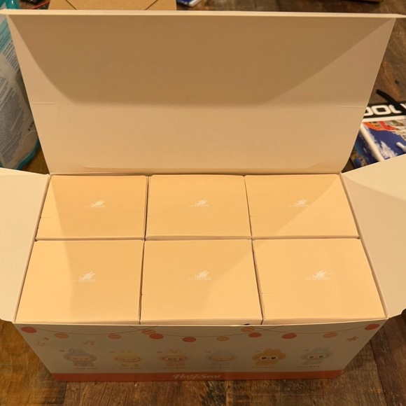 POP MART Labubu “Have a Seat” – HEHE (Sealed Bag + Box) - Picture 6 of 8